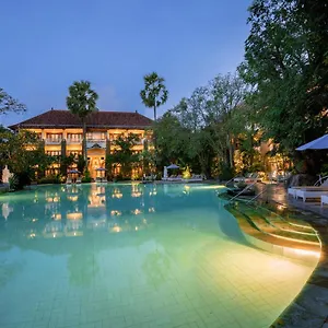 Otel Kumala Pantai